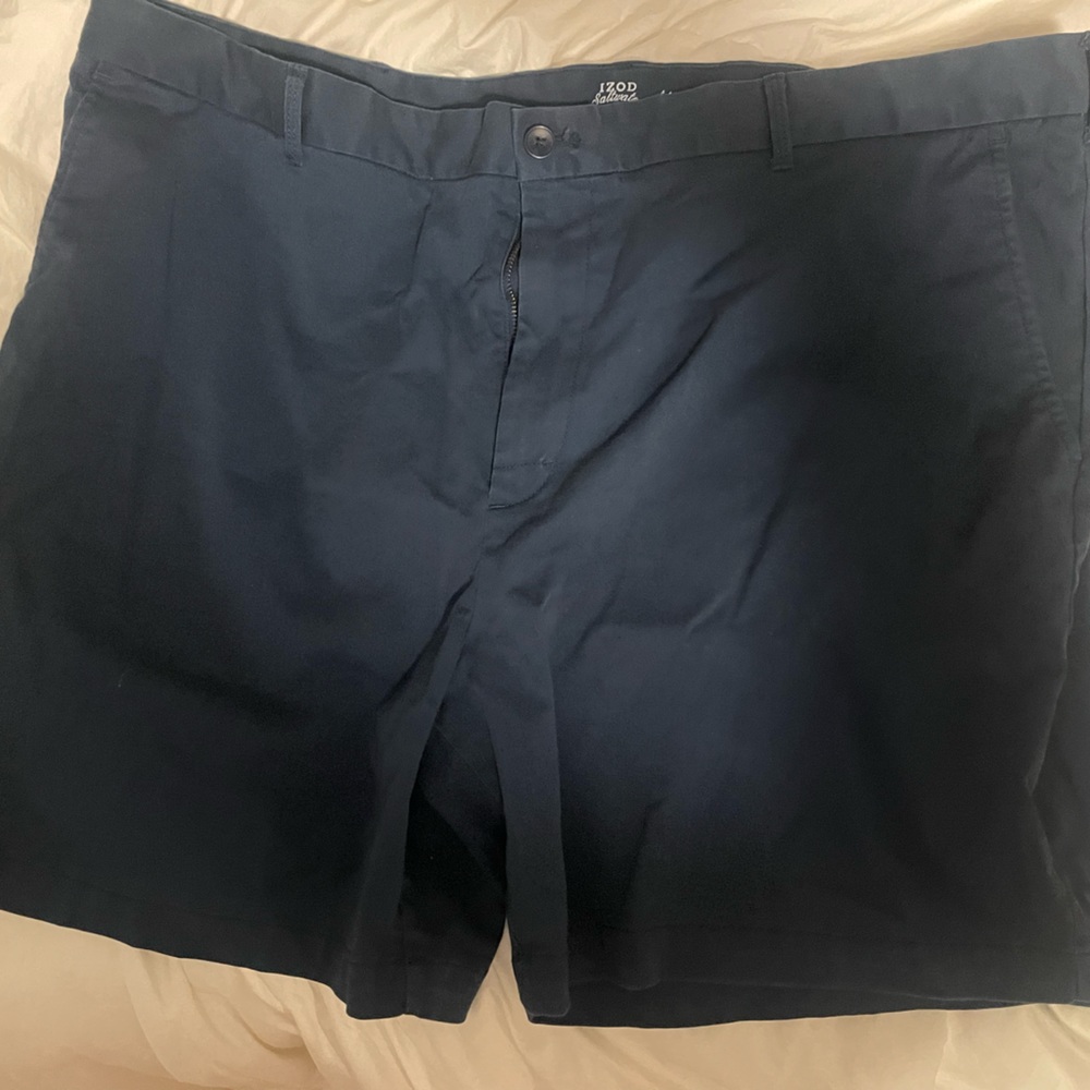 Izod men short 7 inch inseam